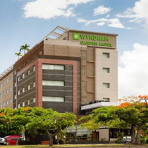 Hotel Wyndham Garden Downtown Cancun